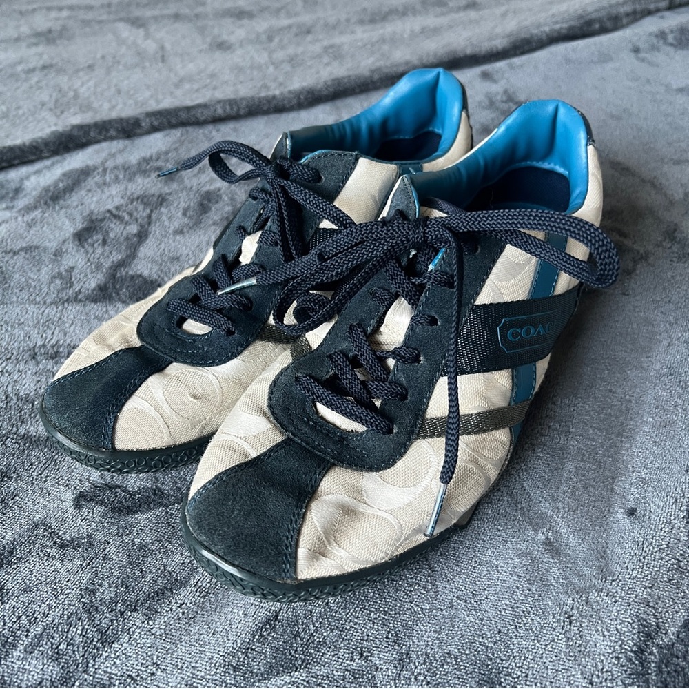 ✨Coach Women’s Blue and Cream Sneakers